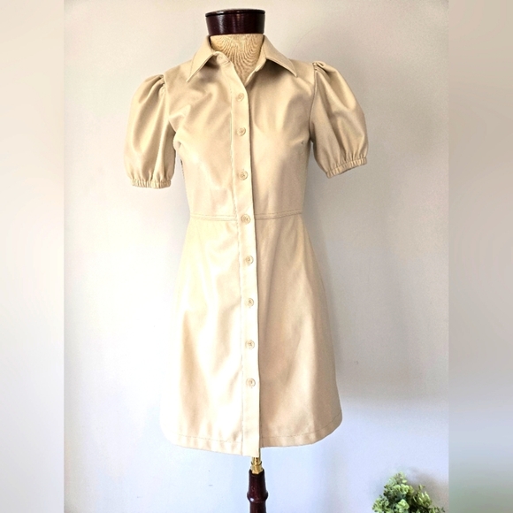 HOUSE OF HARLOW 1960  cream faux leather collared mini dress. Size XS - Picture 1 of 12